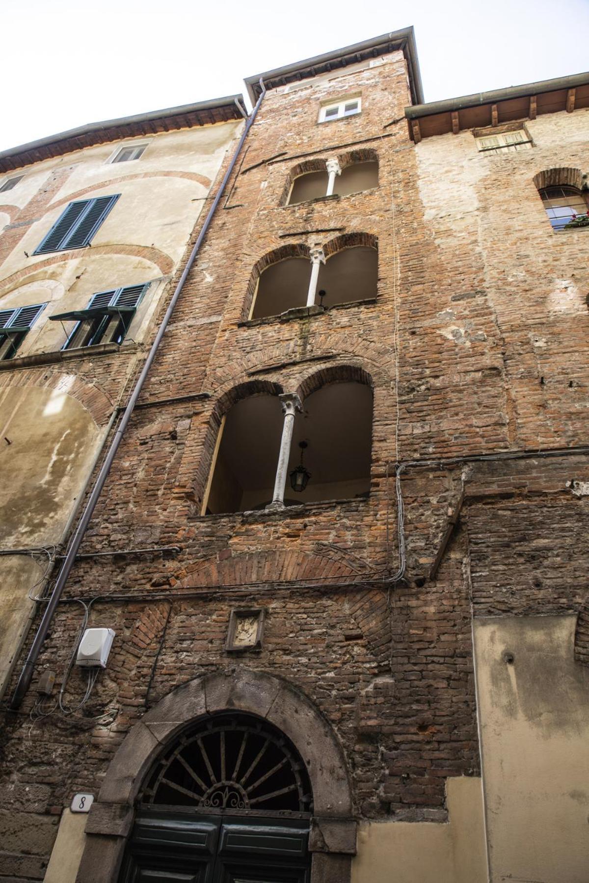 La Mansardina Beccheria Central Apartment 1 Double Bedroom, 1 Sofa Bed Lucca Exterior photo